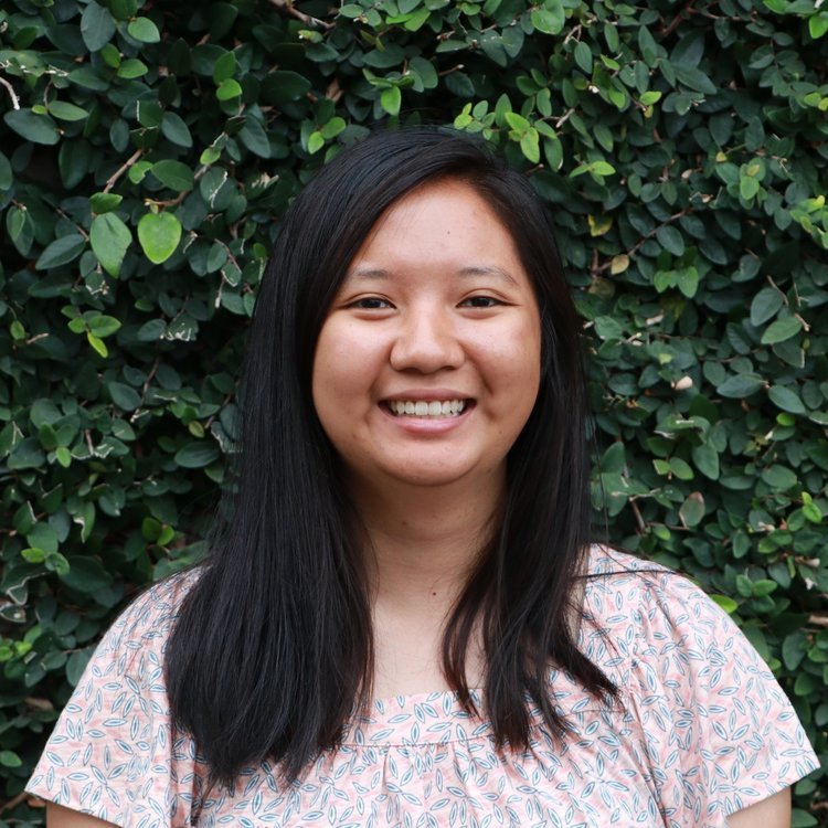 Michaela headshot