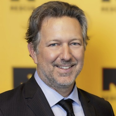 Tom Jones Headshot